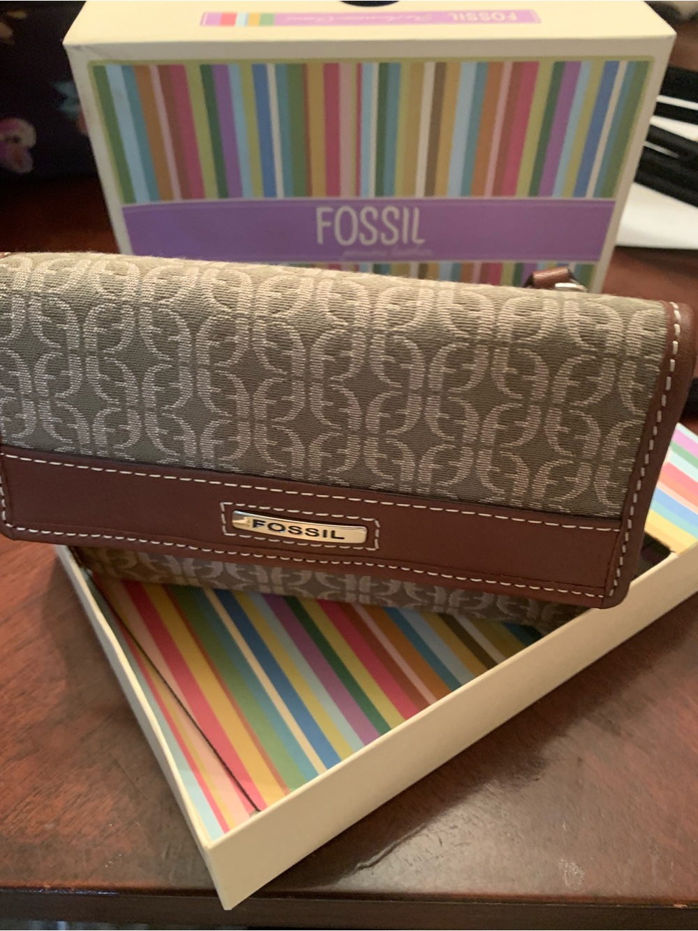 Vintage Fossil Taupe Signature Pattern Wallet with Brown Trim